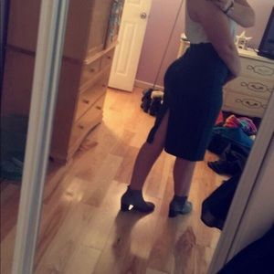 SIZE L DEEP GREEN FRONT SPLIT MIDI SKIRT